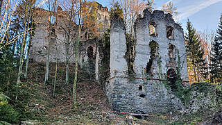Lost Place Tour zur Burgruine Waxenegg